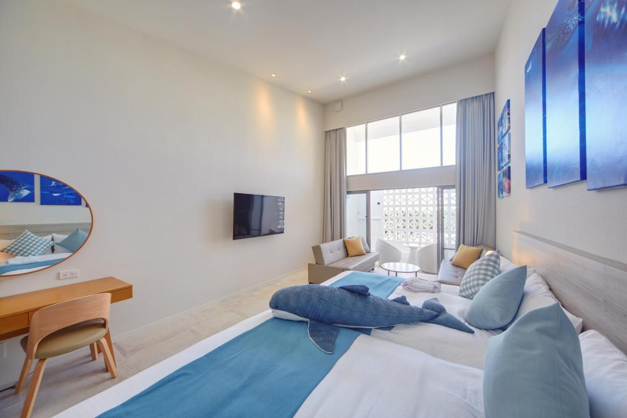 Royal View Hotel Churaumi Мотобу Экстерьер фото